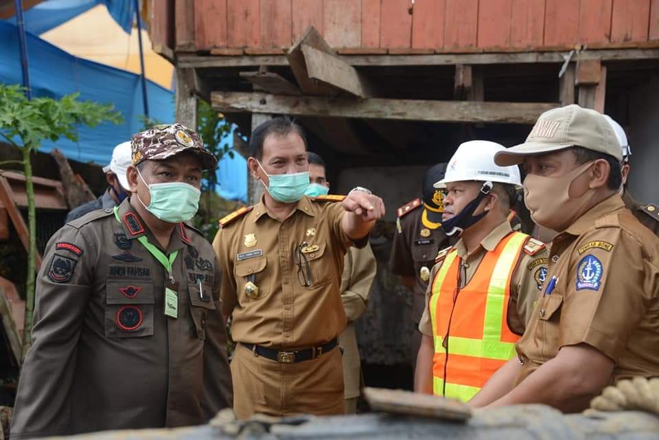 Bupati Bone Lakukan Pemasangan Tiang Pancang Pembangunan Jembatan Watu ...